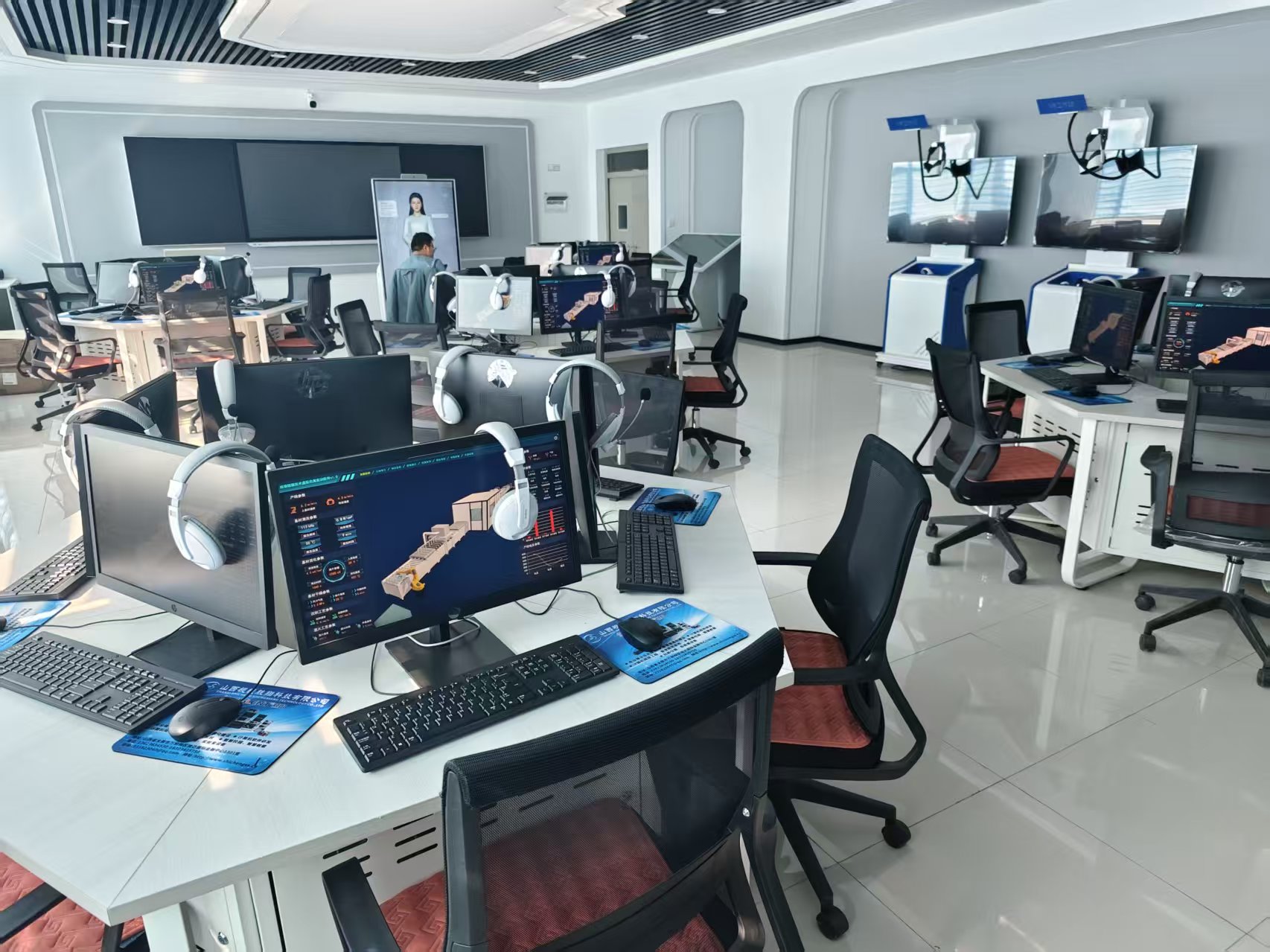 數字人賦能玻璃鍍膜實訓革新！